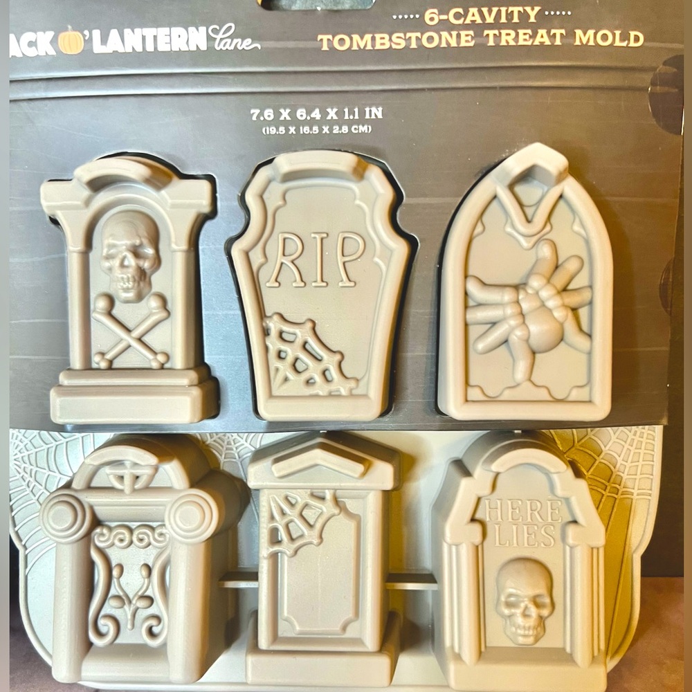 Halloween 6 Tombstone Treats Silicone Molds Skull RIP Spider Cemetery Dead